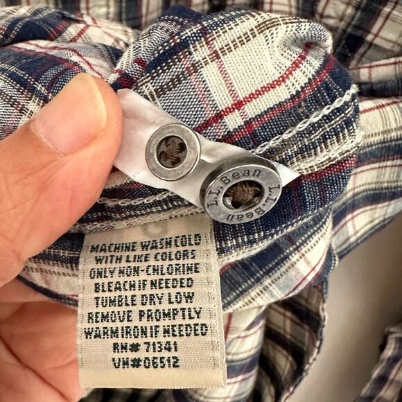 LL Bean Mens Cotton Plaid Button Up Shirt L Blue Red White Long Sleeve Fisherman - Picture 9 of 9